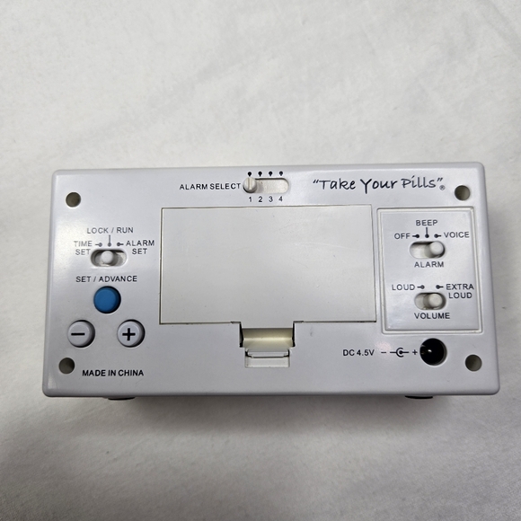 MEDCENTER Medication Pill Reminder Digital Talking Alarm Clock - Picture 12 of 17